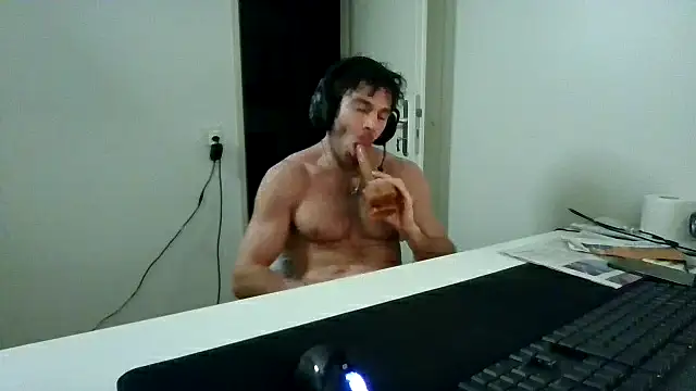 alpha-hunk's Live XXX Chat