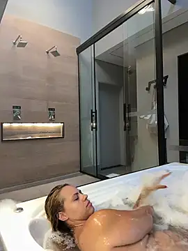 Chloe_Leaozinho 现场XXX聊天