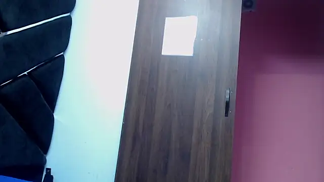 Онлайн чат XXX LeilaSmith_