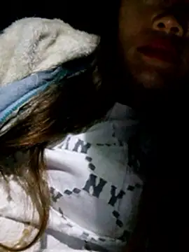 yana-zz's Webcam Show