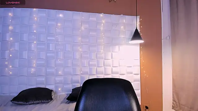 KimiDeep's Live XXX Chat