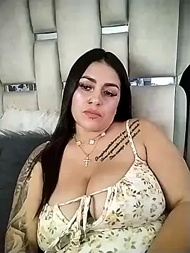 Chat XXX en directo de chelaqueen_