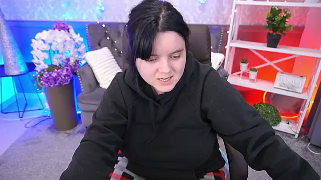 Czat XXX na żywo – LittleShyy