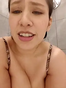 Онлайн чат XXX kittenpurrr