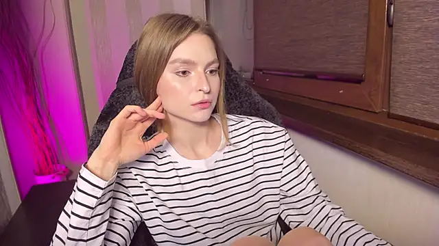 Онлайн чат XXX MollyRufous