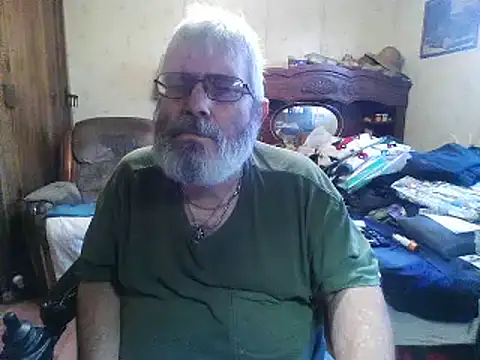 hearseguy77 élő XXX-chatje