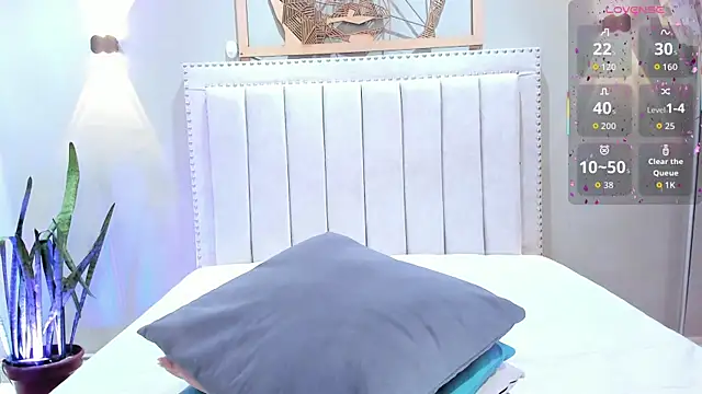 _LaraMom_'s Live XXX Chat