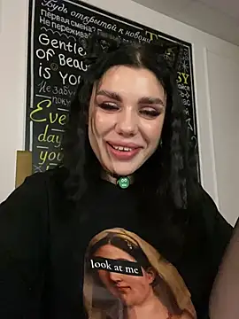 MaeveMoon's Live XXX Chat