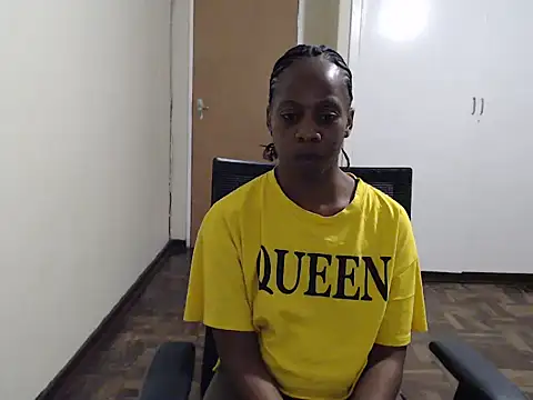 QUEENMANDYY's Live XXX Chat