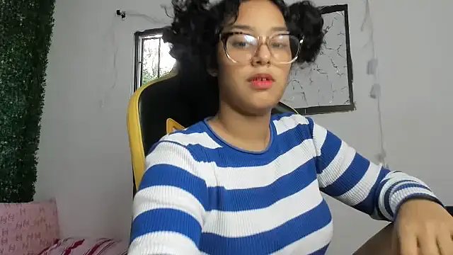 دردشة emily_stars1 الجنسية المباشرة