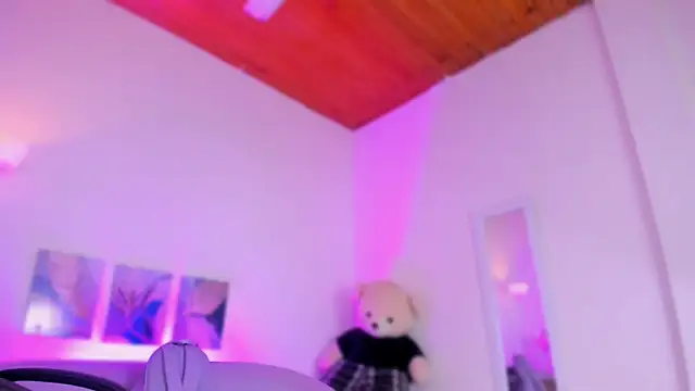 Allyson_aisha élő XXX-chatje