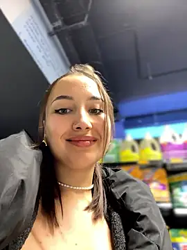 Show modela ICrazyOneIRL na web-kameri