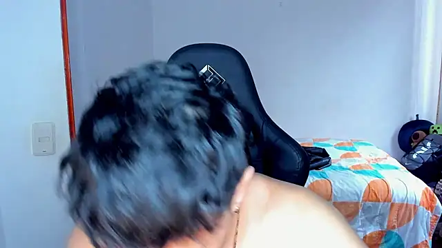 XXX chat uživo modela Tommy_Bred