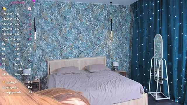 OdellaFrake's Live XXX Chat