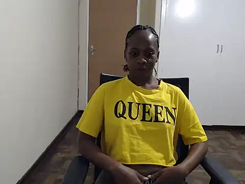 QUEENMANDYY's Live XXX Chat