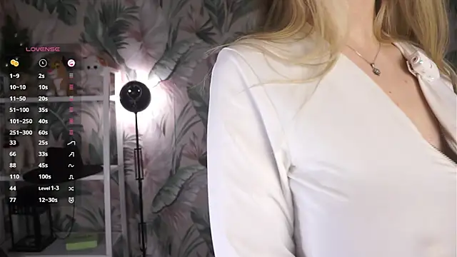 MarlinVarian's Live XXX Chat