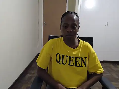 QUEENMANDYY's Live XXX Chat