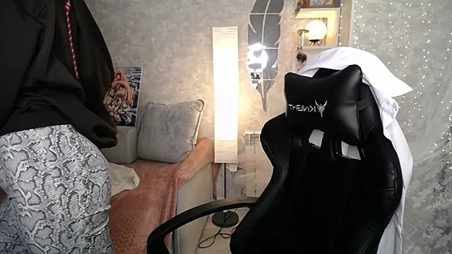 NickyAdamidi's Live XXX Chat