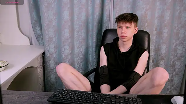 elliot_mars_ – webcam-show