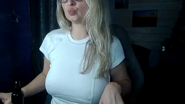 RubiLakros: онлайн-секс-чат