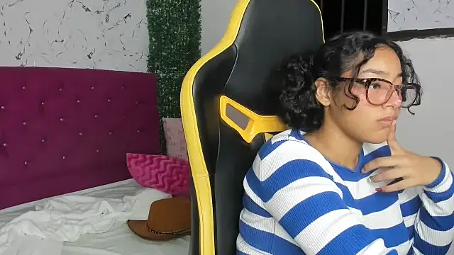 emily_stars1 Chat XXX live