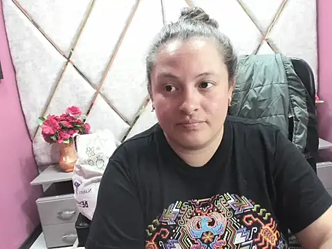 دردشة Sarah_Boobs_ الجنسية المباشرة