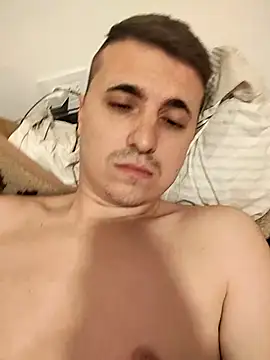 MrNoBoDy000 Show in webcam