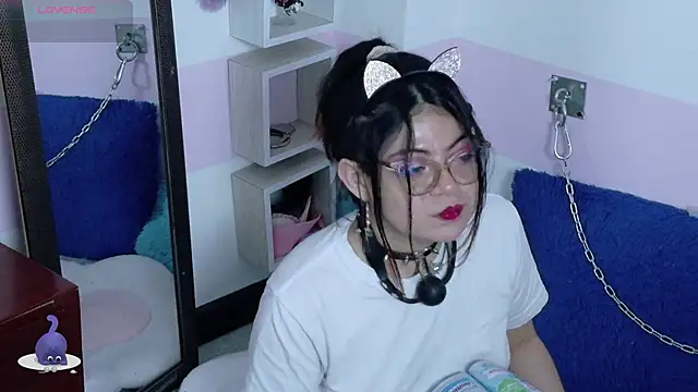 Catwhite_'s Live XXX Chat