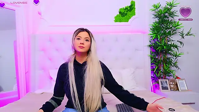 AriannaSins' Live XXX Chat