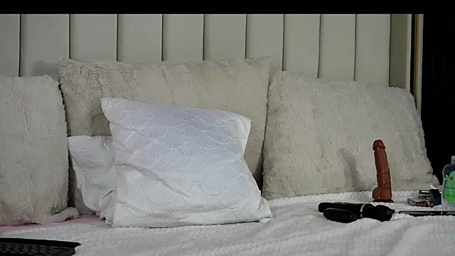 MiaJolie_のライブXXXチャット