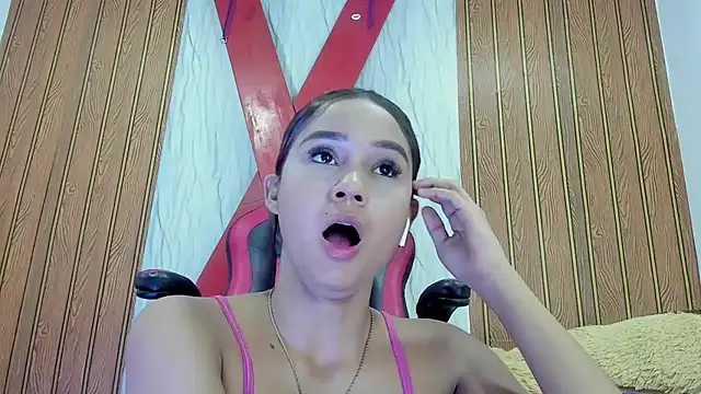 MarianaManzur's Live XXX Chat