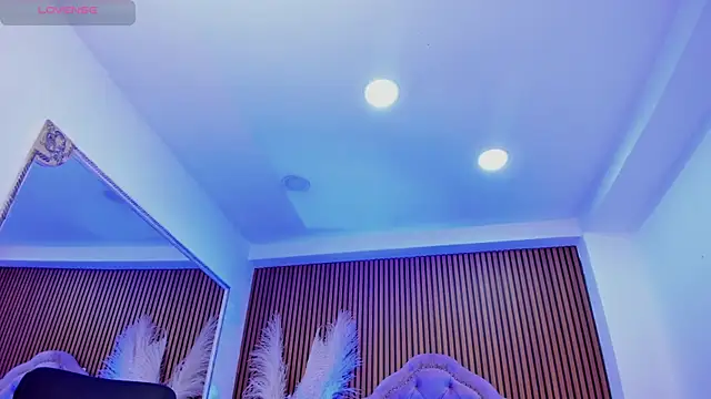 SelenaStonne's Live XXX Chat