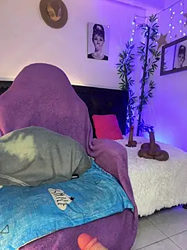 XXX chat uživo modela lonely_shewolf