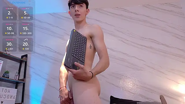 mathias_saenz Show Webcam