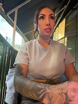 Czat XXX na żywo – Sarahlove_90
