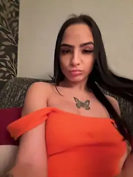 Evelin199's Live XXX Chat