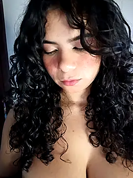 Pokazy przed kamerką – Simone_Miller