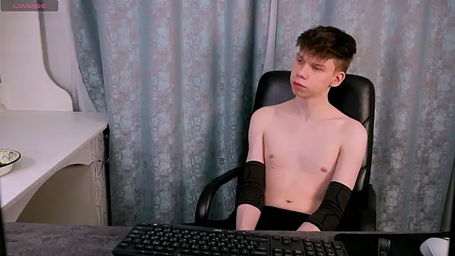 Živý XXX chat elliot_mars_