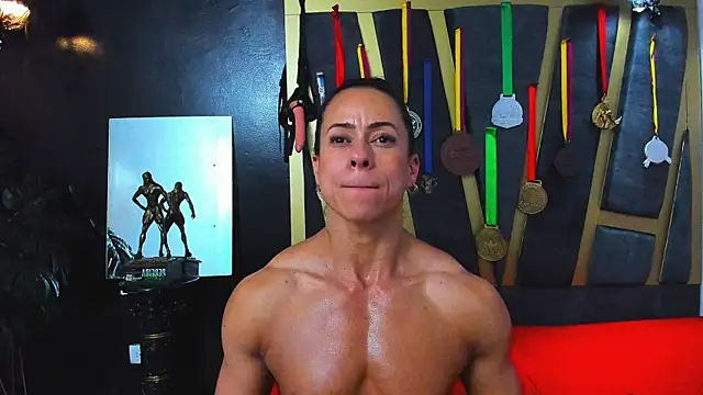 Khloe_Rossich: онлайн-секс-чат