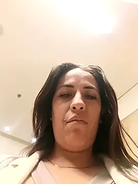 Lena-32's Live XXX Chat