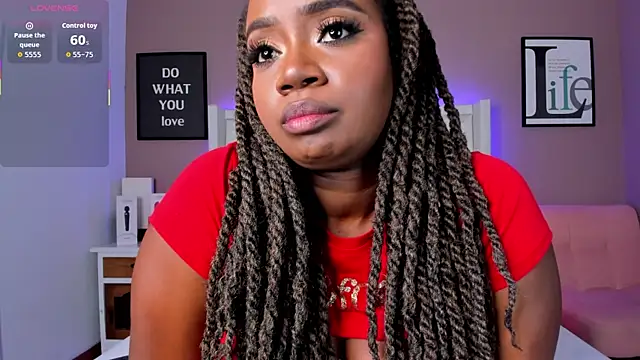 Britanymooree's Live XXX Chat