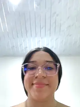 -VICKKY Live XXX-Chat