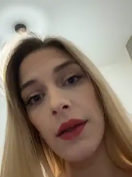 Bellalolahot's Live XXX Chat