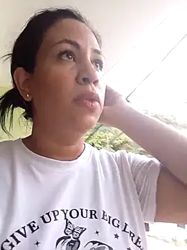 LeilaTaylor's Live XXX Chat