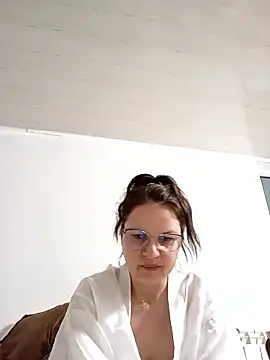 NikkyNatural Chat XXX live