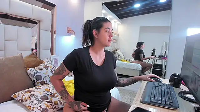 evavalenciaa's Live XXX Chat