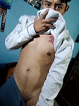 Živý XXX chat Hxzelmxnix