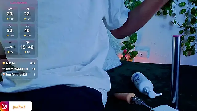 دردشة Levii_Ackermann الجنسية المباشرة