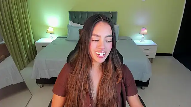 _Charlotte_evans_1's Live XXX Chat