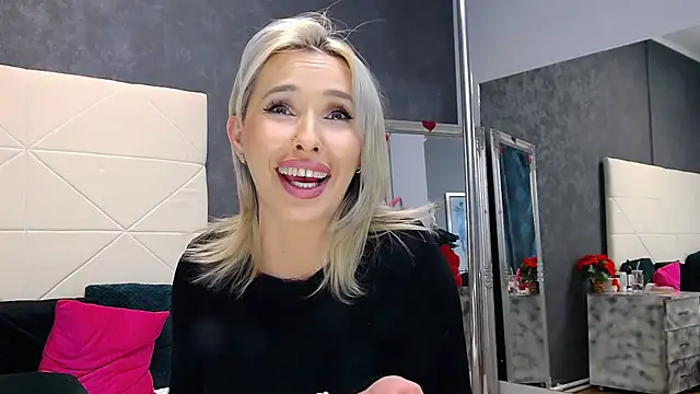 IssaSmith Webcam show